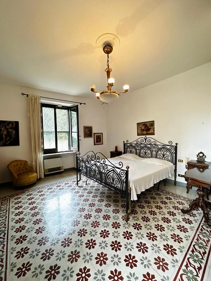 Elegante Appartamento Nel Cuore Del Barocco Lecce Exterior photo