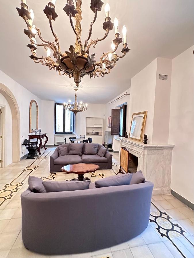 Elegante Appartamento Nel Cuore Del Barocco Lecce Exterior photo