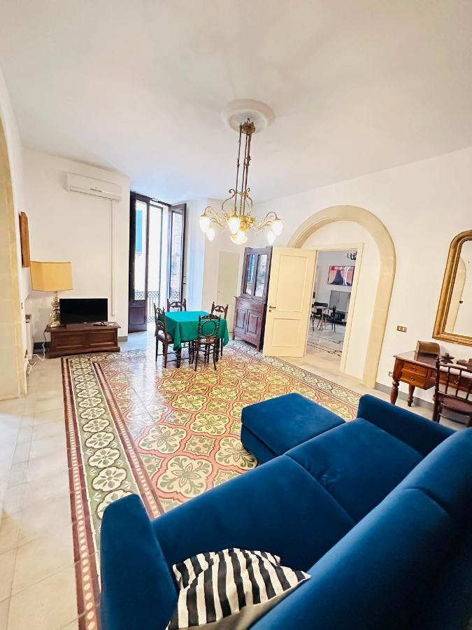 Elegante Appartamento Nel Cuore Del Barocco Lecce Exterior photo